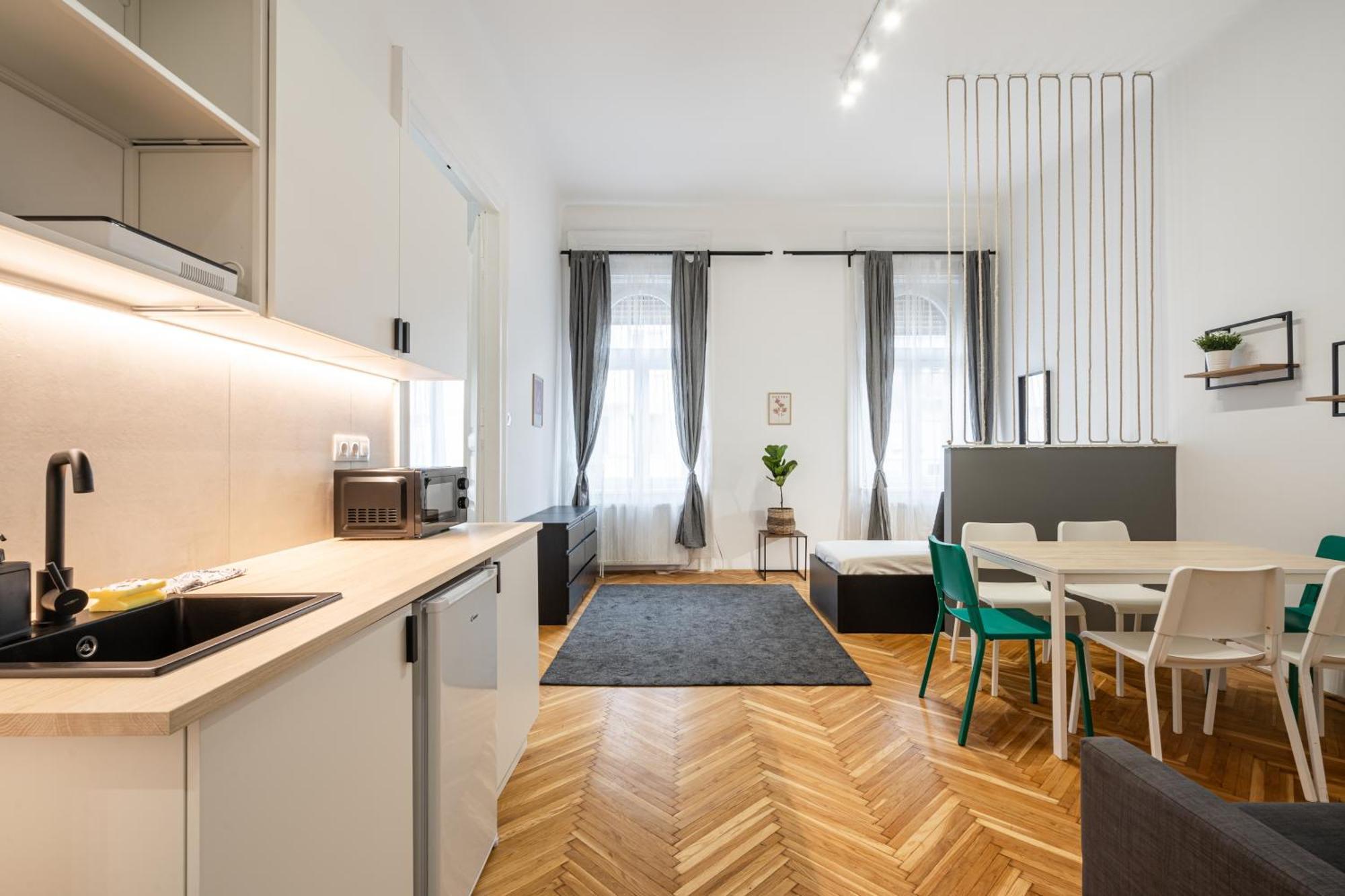 Apartment Visegradi 10 *