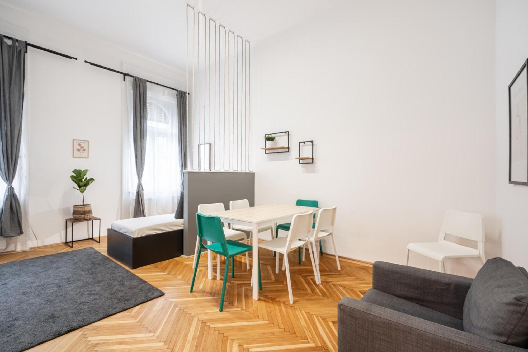 Apartment Visegradi 10 *